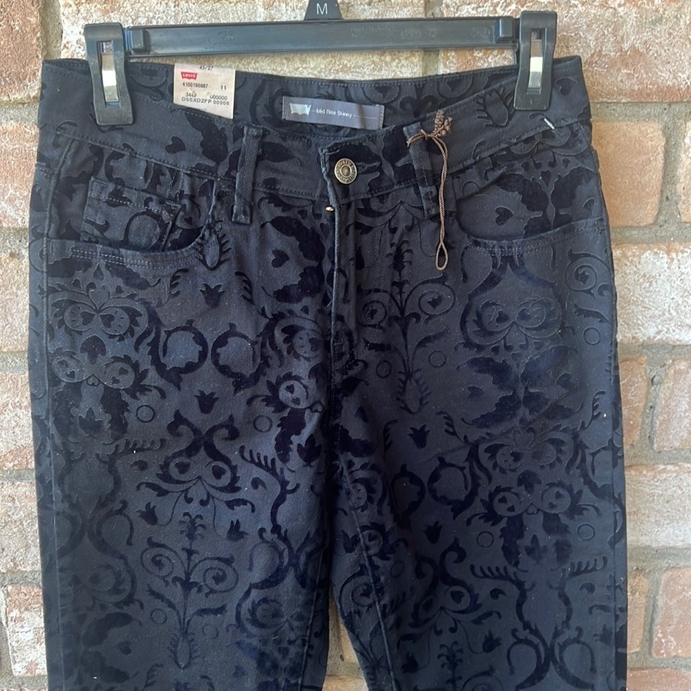 Levis Mid Rise Skinny Jeans - Picture 4 of 10